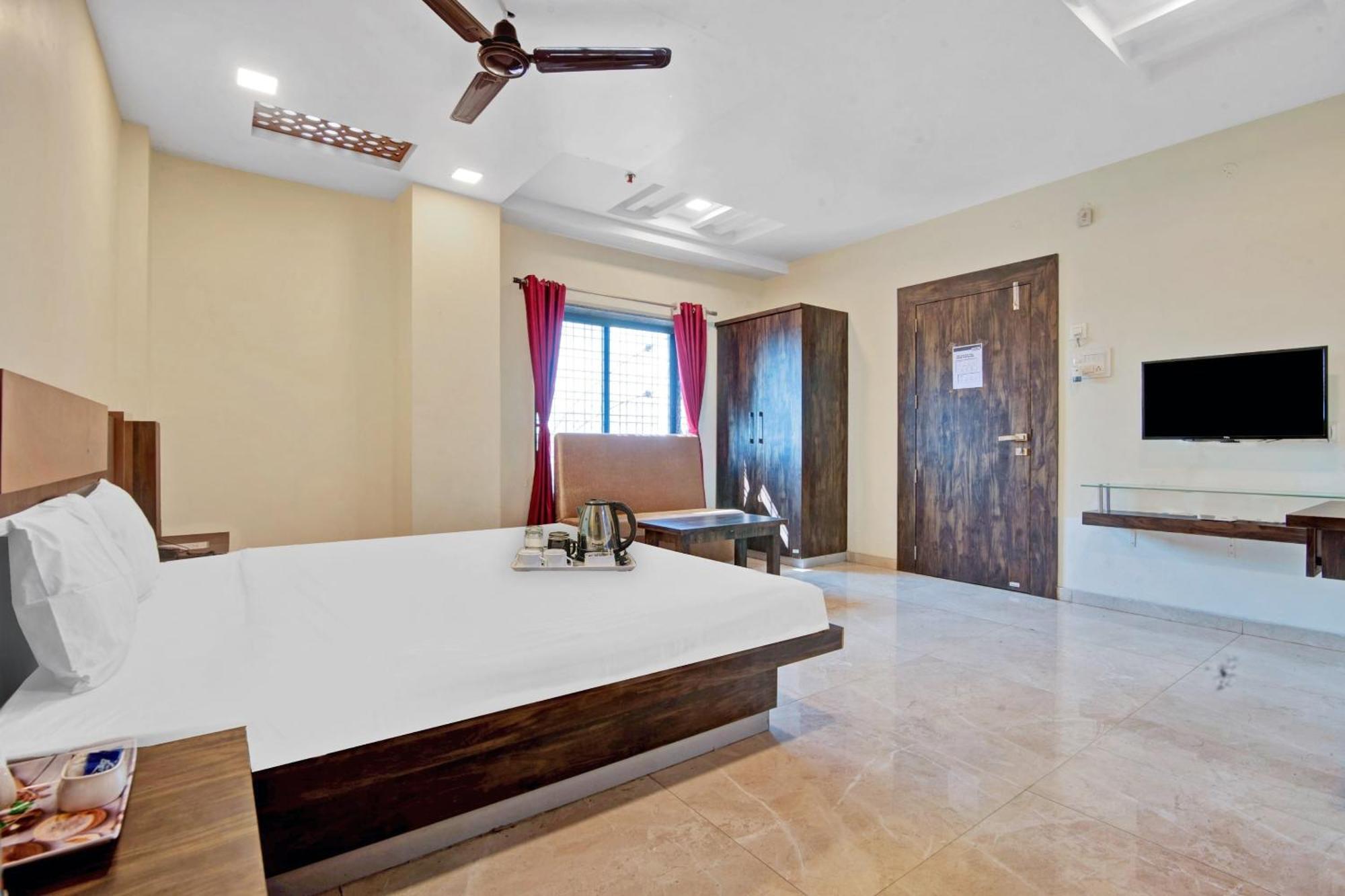 Townhouse 700 Hotel Krishna. 那格浦尔 外观 照片