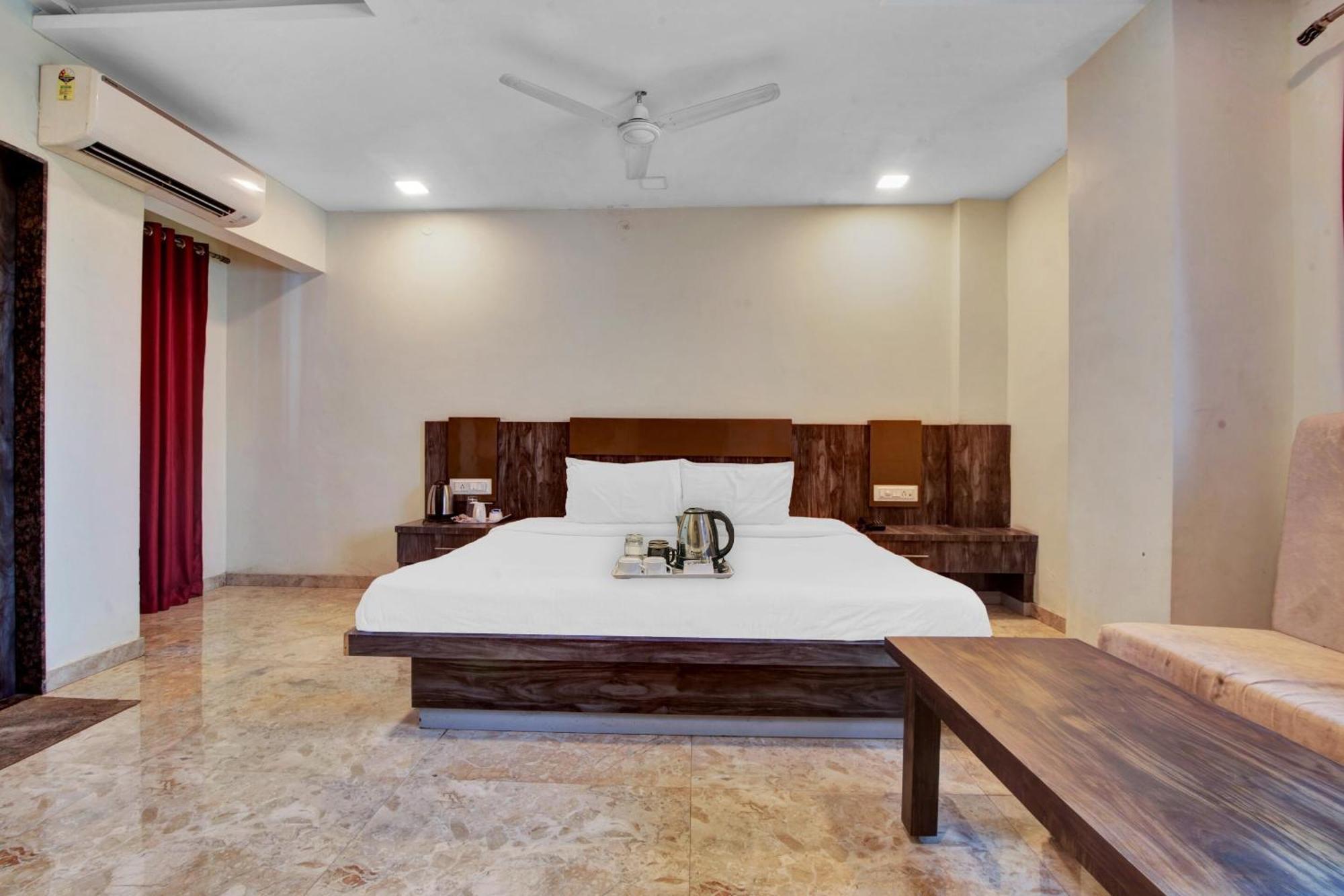 Townhouse 700 Hotel Krishna. 那格浦尔 外观 照片
