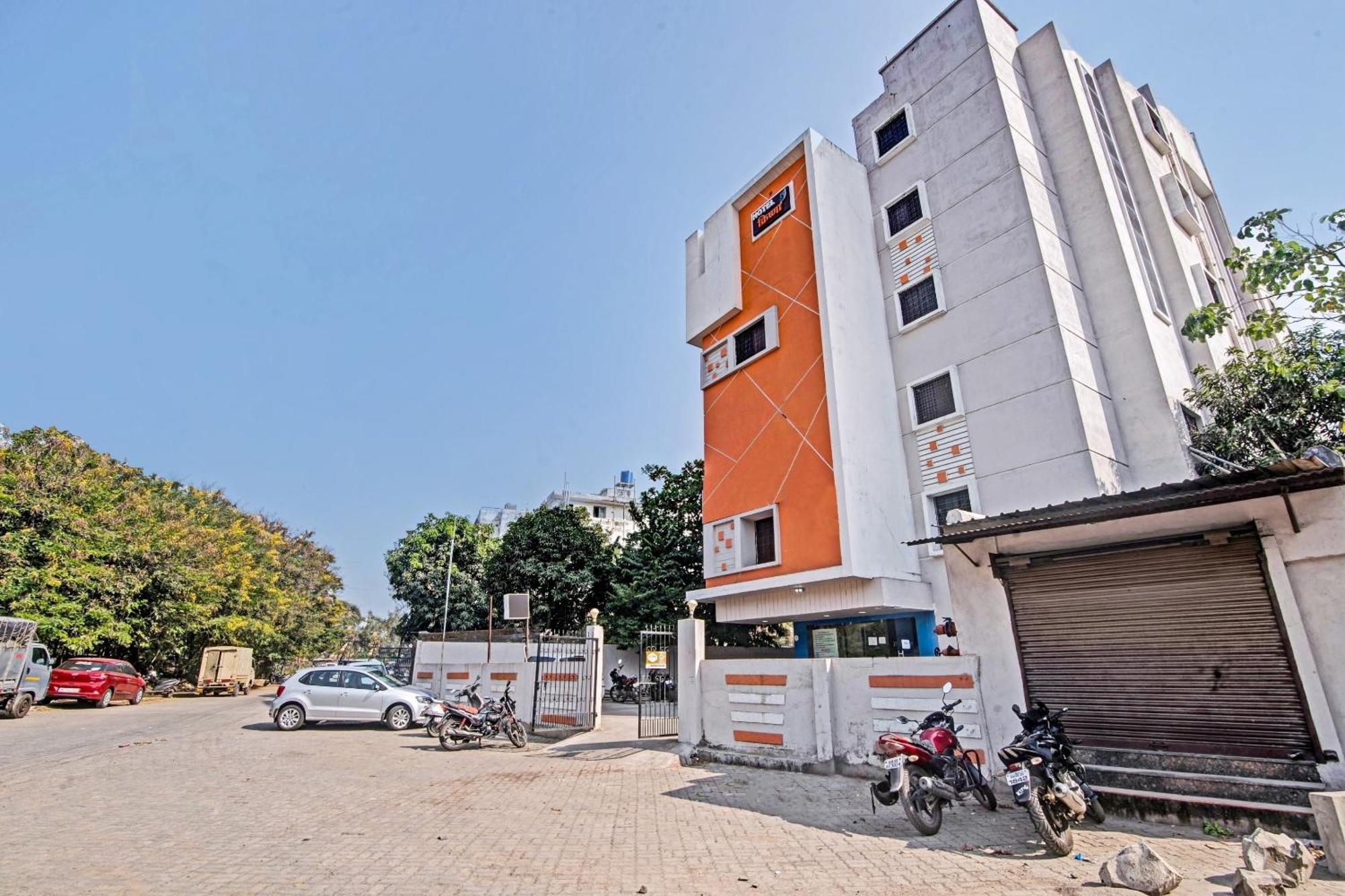 Townhouse 700 Hotel Krishna. 那格浦尔 外观 照片