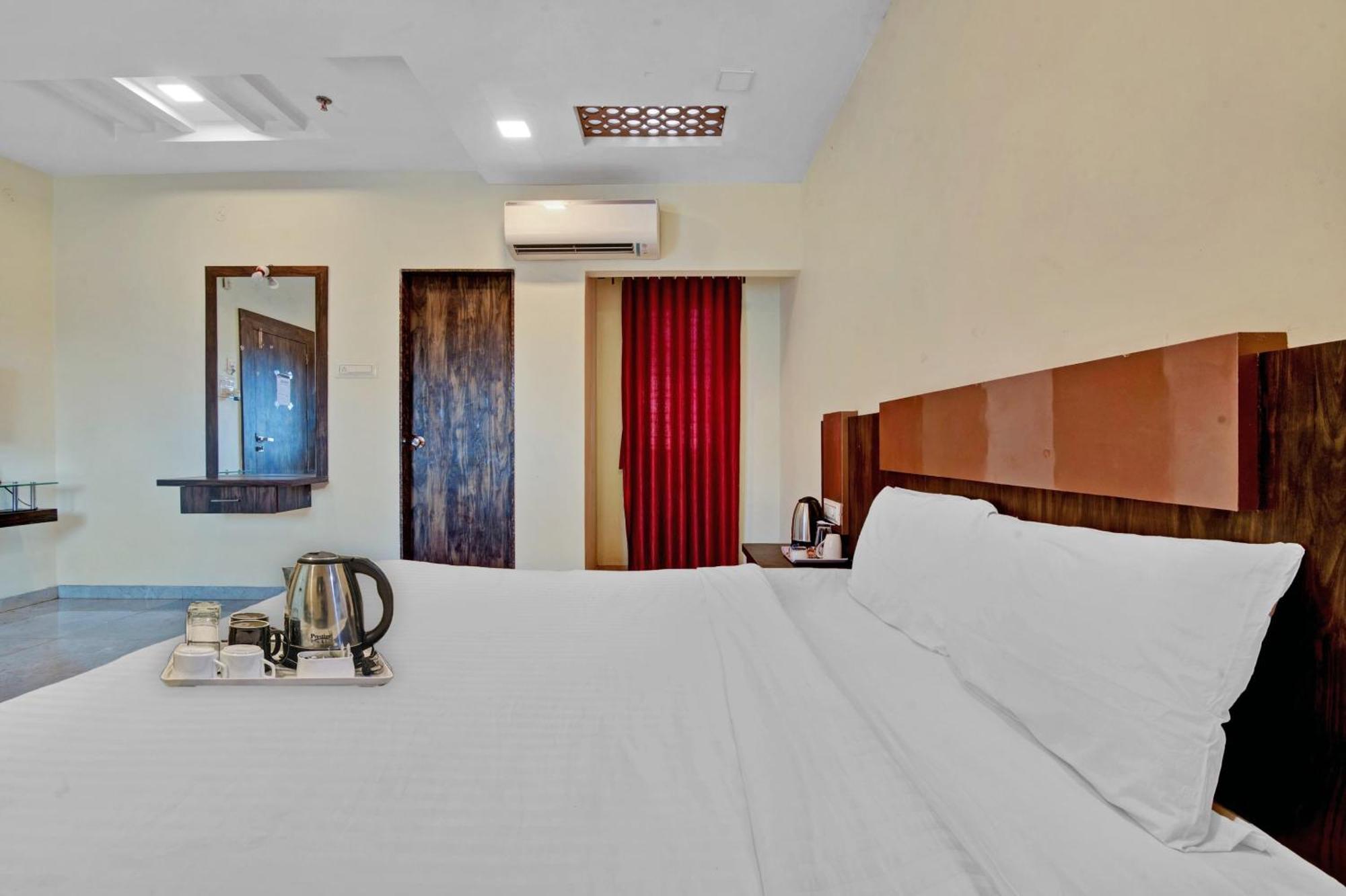 Townhouse 700 Hotel Krishna. 那格浦尔 外观 照片
