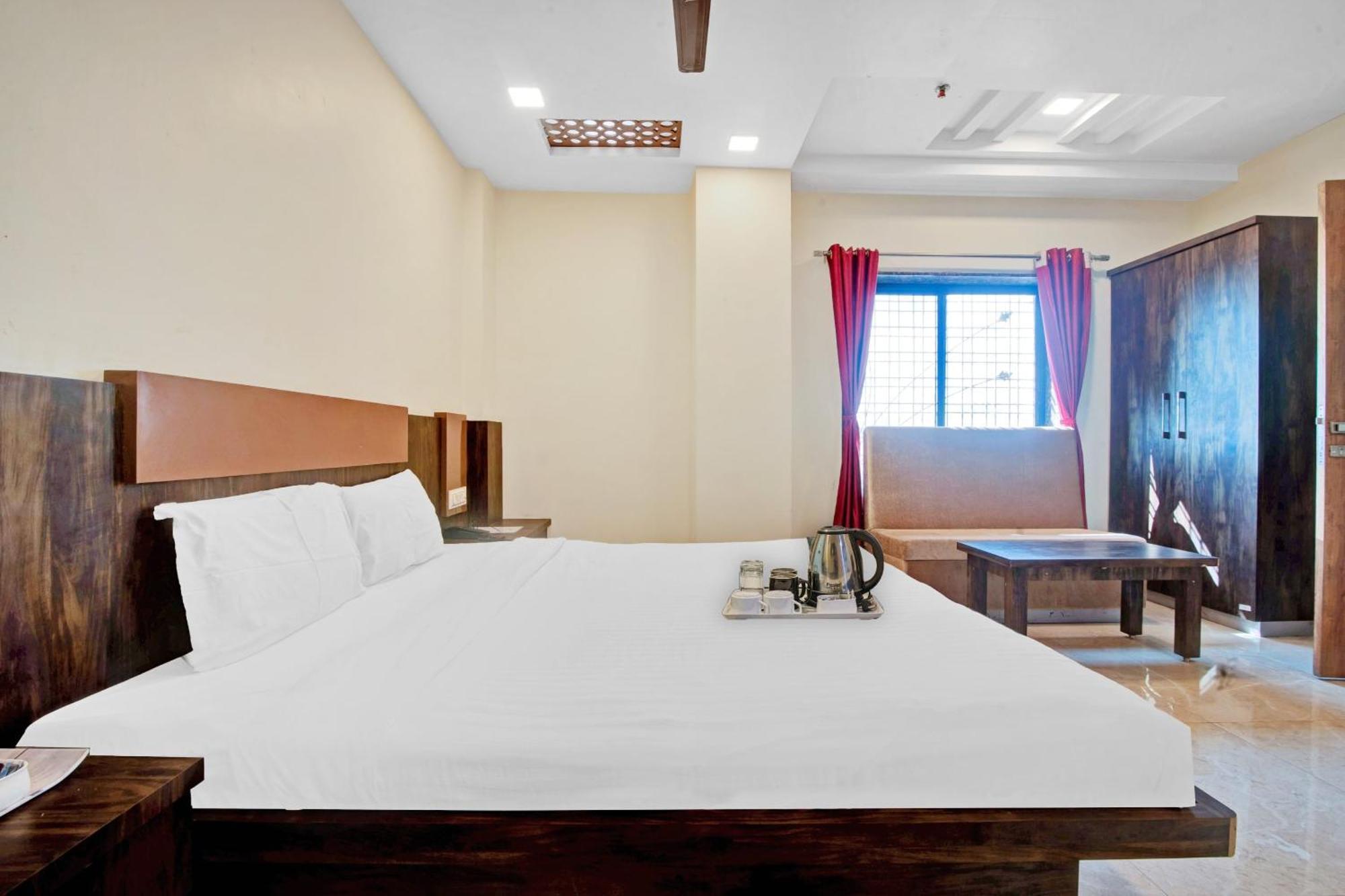 Townhouse 700 Hotel Krishna. 那格浦尔 外观 照片