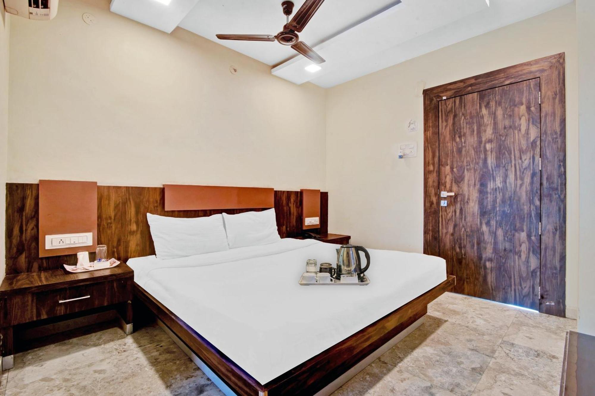 Townhouse 700 Hotel Krishna. 那格浦尔 外观 照片